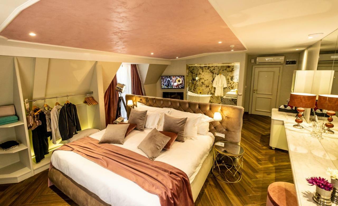 Rich Hotel 5*
