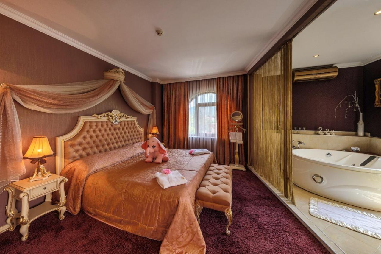 Rich Hotel 5*